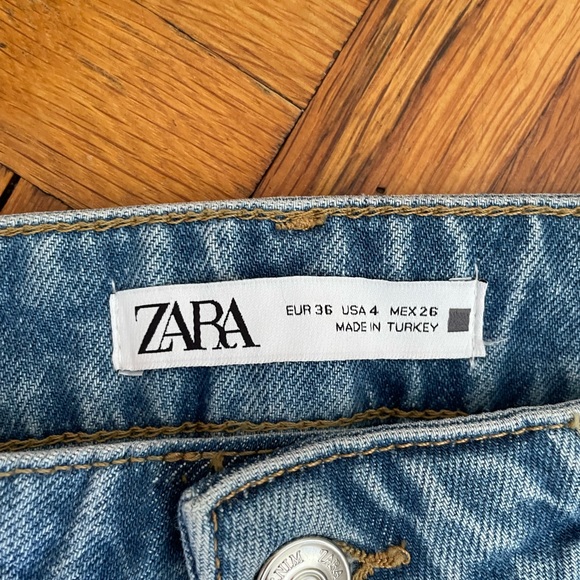Zara Mid Wash Straight Leg Jeans - Picture 2 of 3